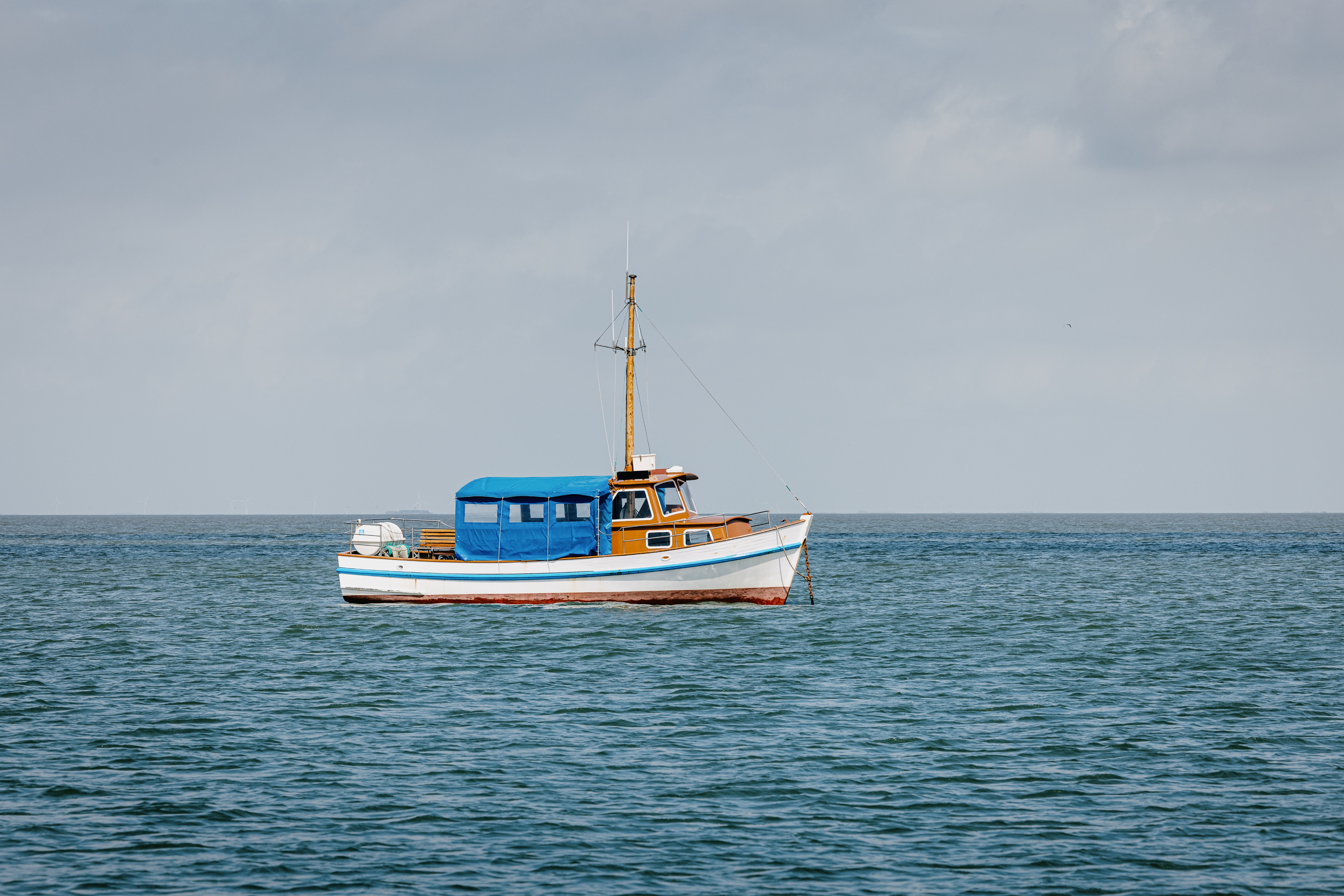 Nordseeküste Nordfriesland | Markus Rohrbacher, Den Blick schweifen lassen und Schiffe am Horizont beobachten Den Blick schweifen lassen und Schiffe am Horizont beobachten