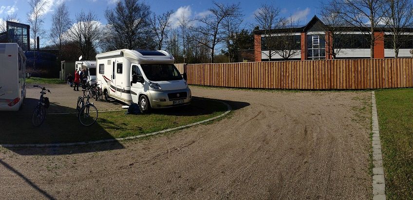 Der Reisemobilhafen Leck bietet 20 Stellplätze für Wohnmobilurlaub an der Nordsee