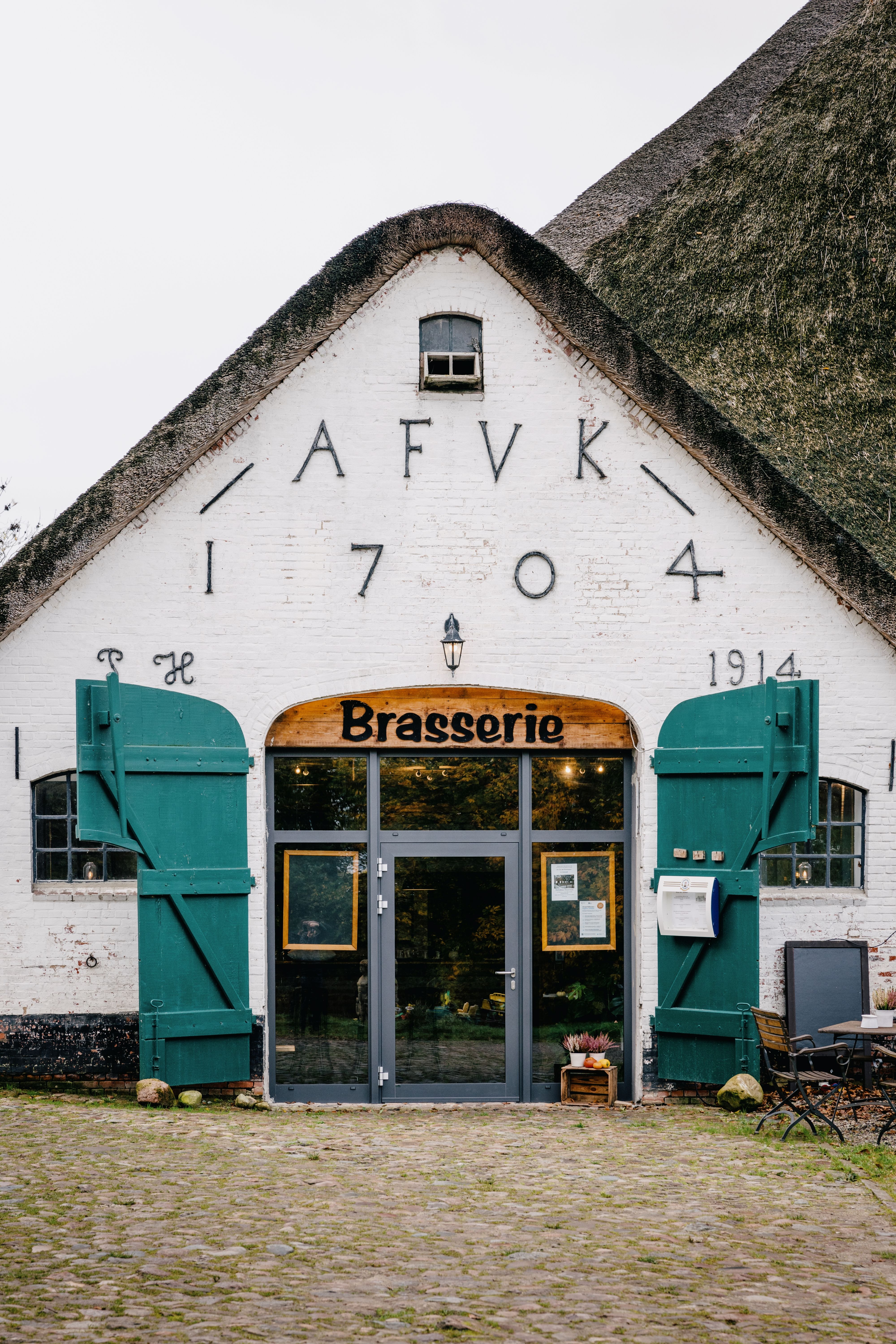 In dem Herrenhaus Hoyerswort erwartet Sie eine Mischung aus regionaler und französisch angehauchter Küche