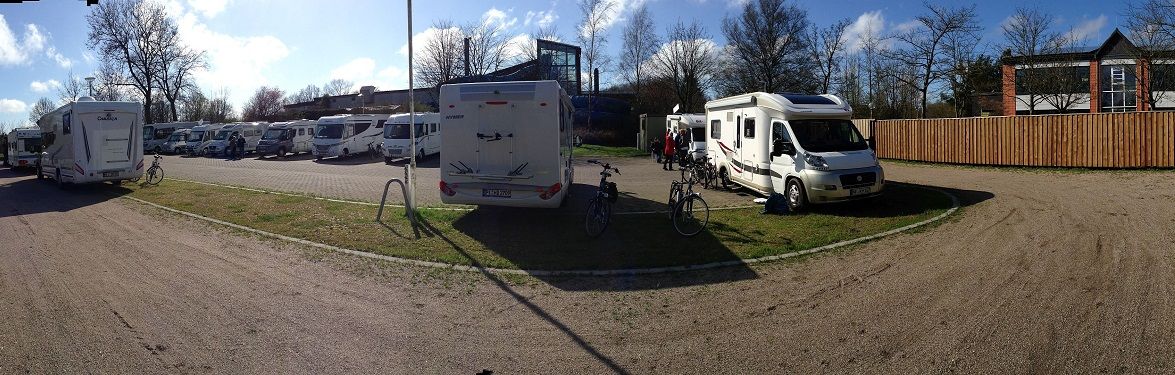 Der Reisemobilhafen Leck bietet 20 Stellplätze für Wohnmobilurlaub an der Nordsee