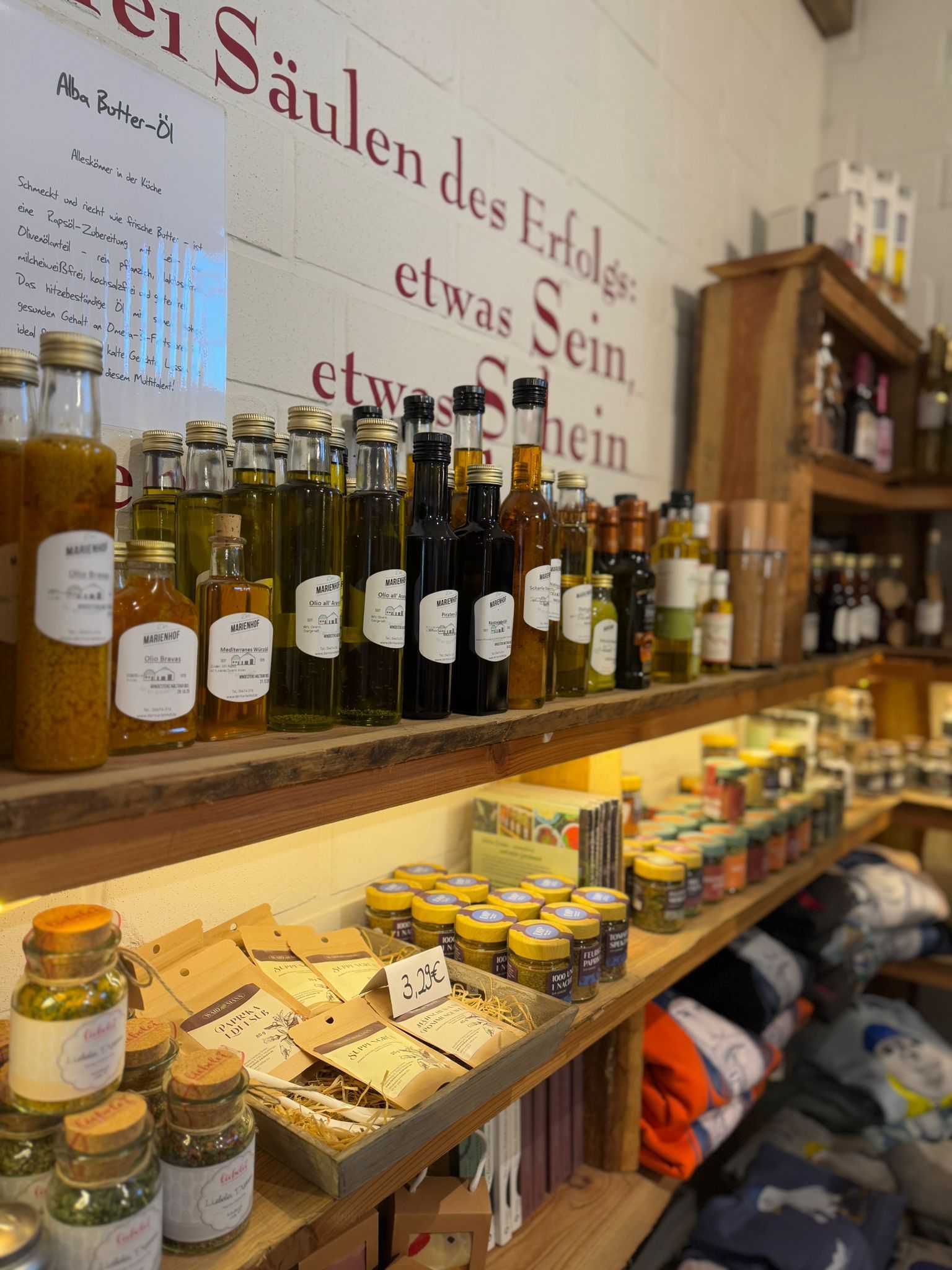 Vieles ist hier selbstgemacht: Dressings, Liköre, Kräuter, Saucen usw. 