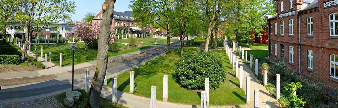 Gartenanlage im Bildungs- und Tagungszentrum Christian Jensen Kolleg in Breklum an der Nordsee.