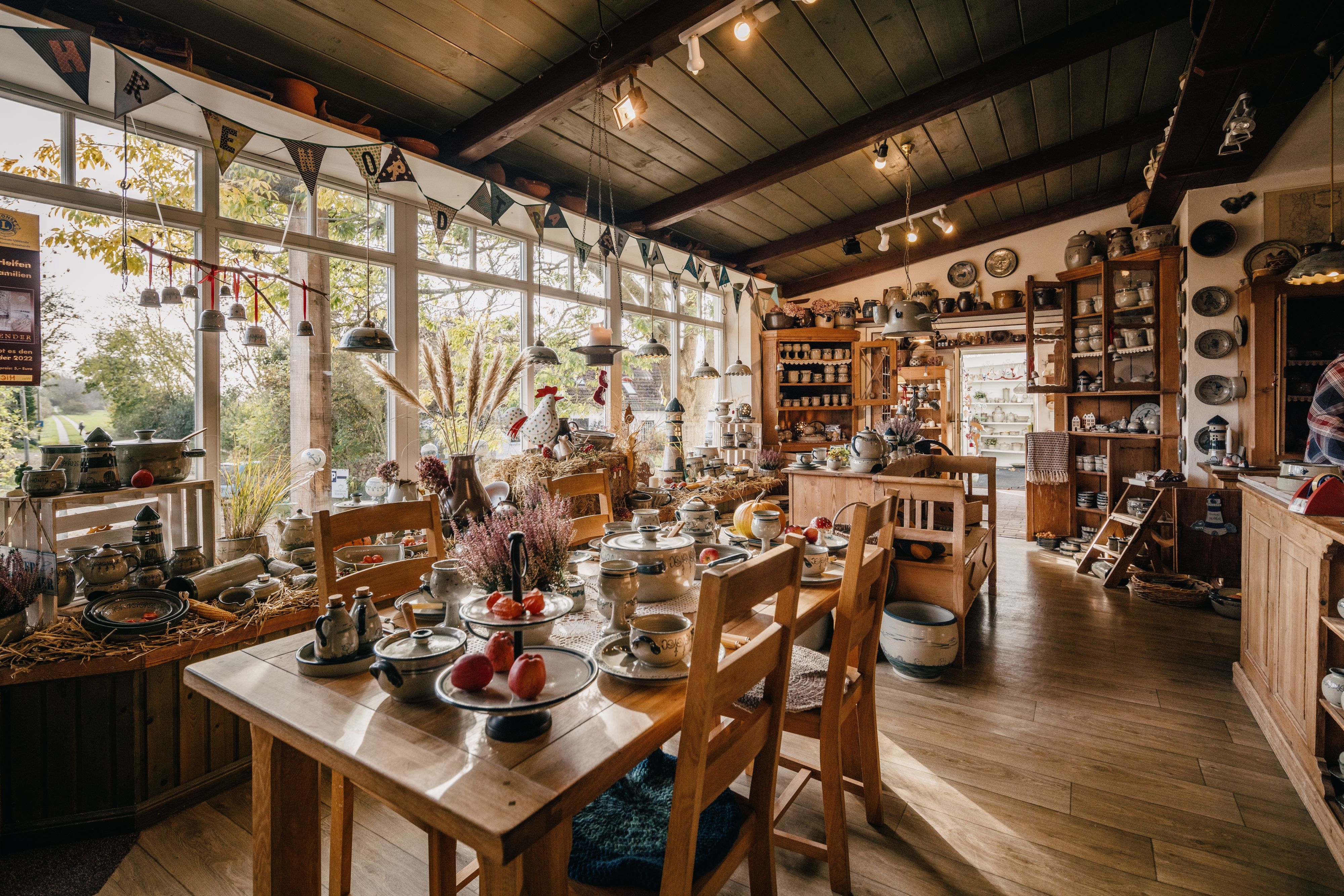 Handgemachte Keramik in der Nordstrander Töpferei kaufen.