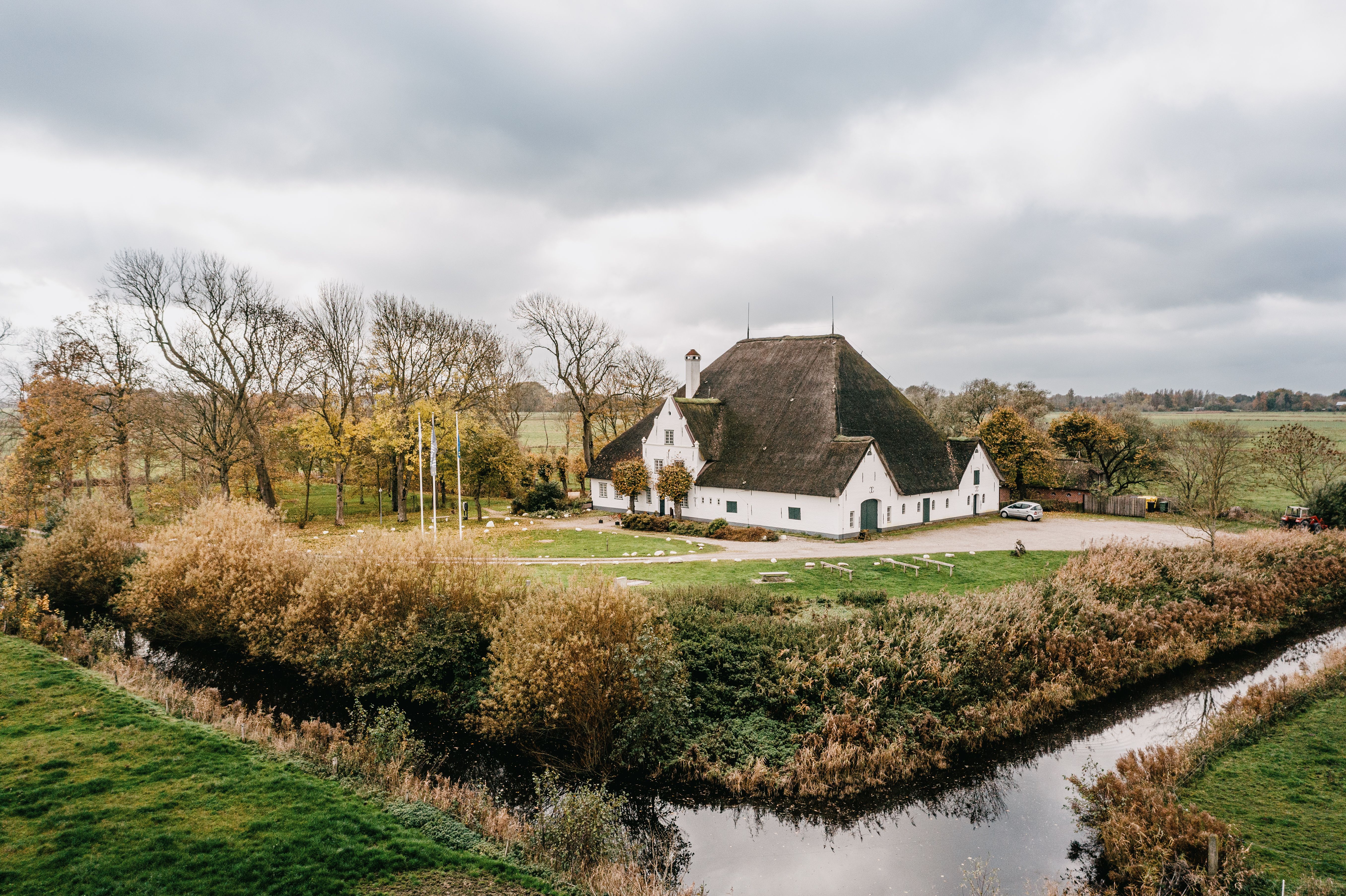Roter Haubarg mit Museum, Café und Restaurant