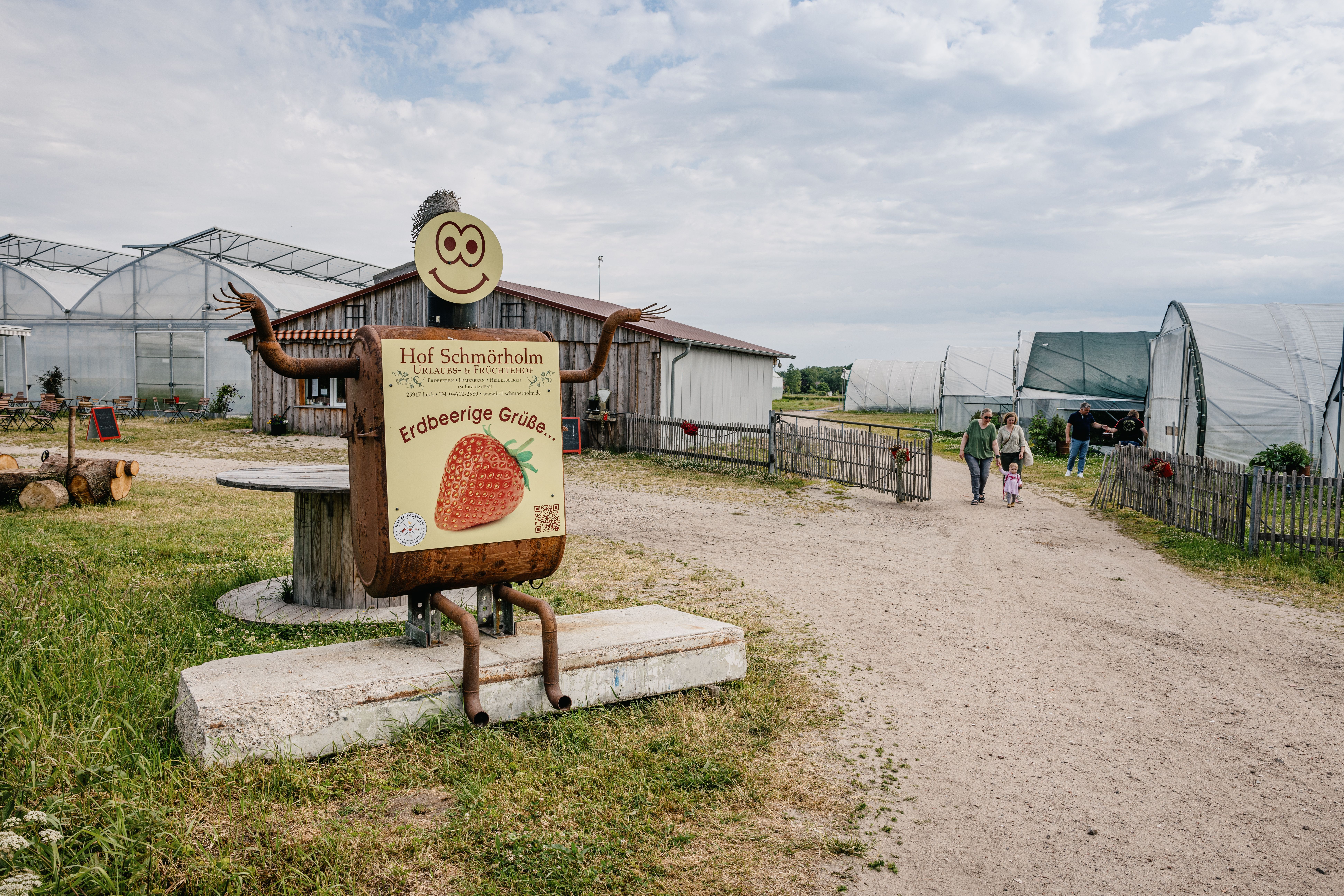 Hof Schmörholm in Leck mit Café und Früchten zum Selbstpflücken