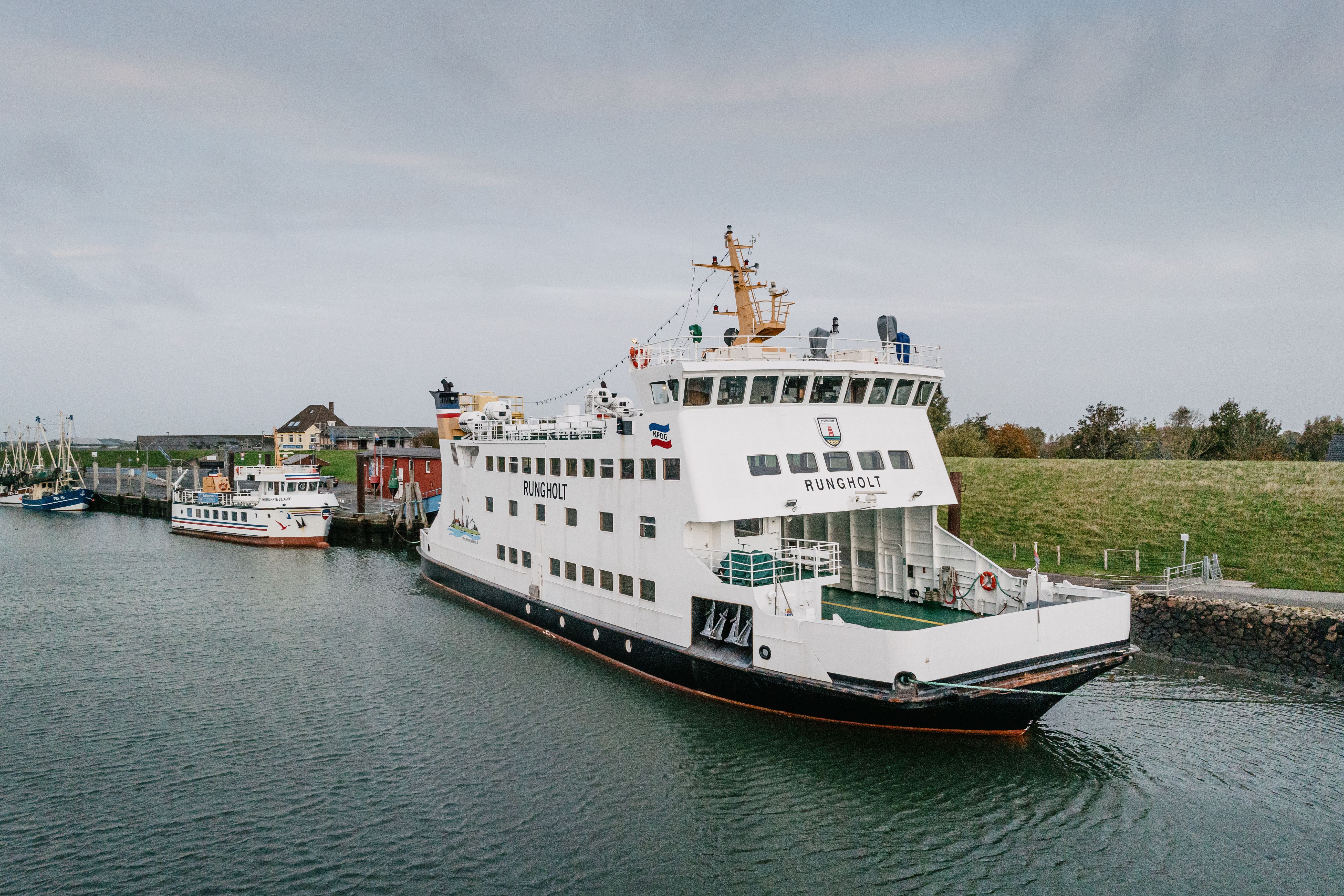Fähre Rungholt von Neue Pellwormer Dampfschiffahrts GmbH NPDG 