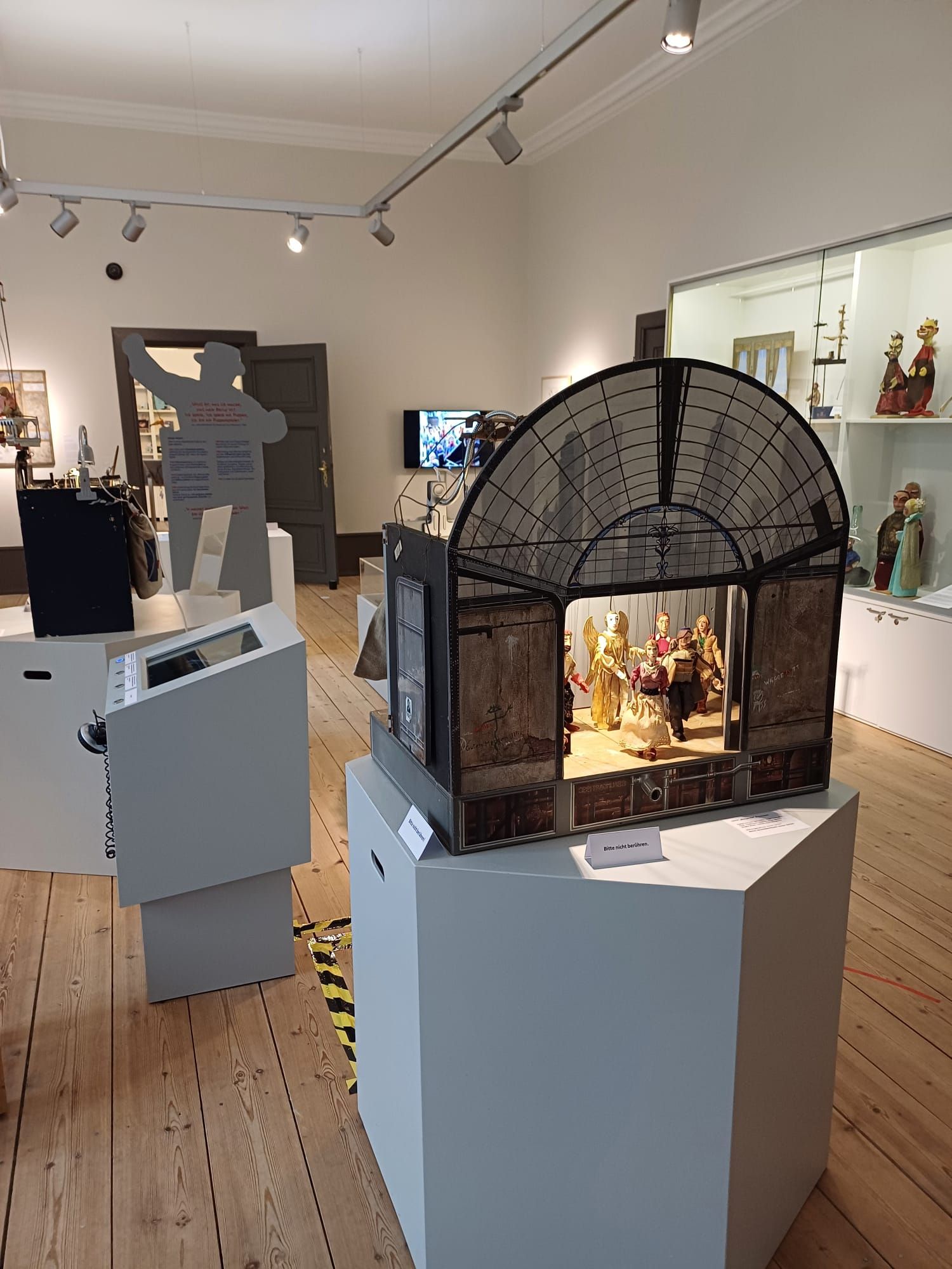 Puppentheater in Ausstellung Günter Gerlach